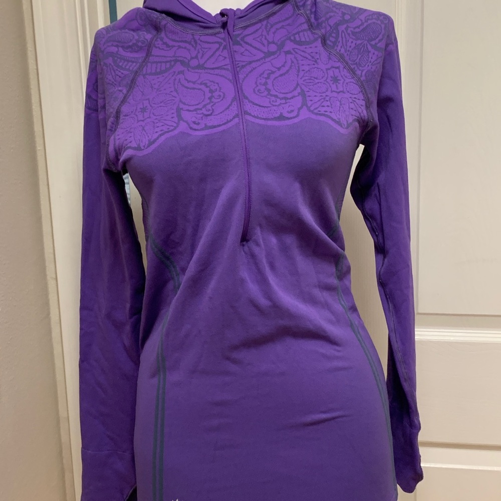 EUC Athleta Quarter Zip Hooded Pullover,‎ Purple
